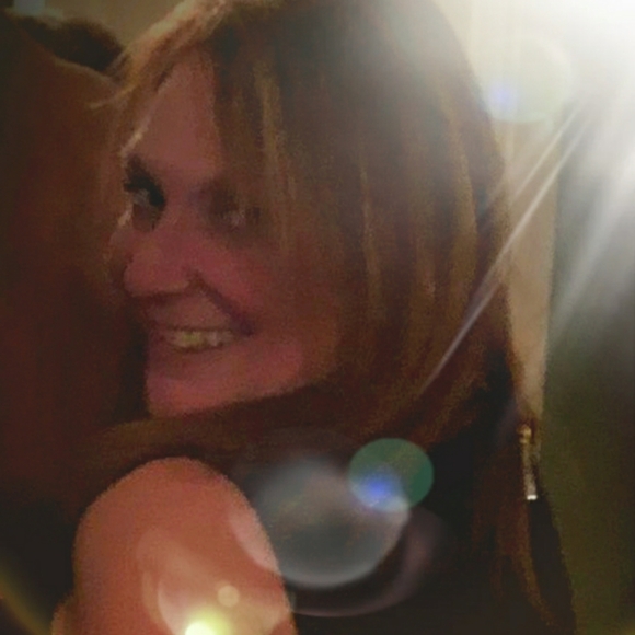 Meet your Posher, Kellyann - Picture 2 of 2